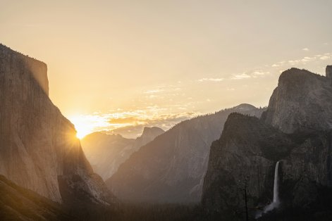 kurt-wang-J9Z67z9C3PQ-unsplash (1)